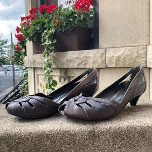 mariana by golc peep toe blue leather pumps size 37